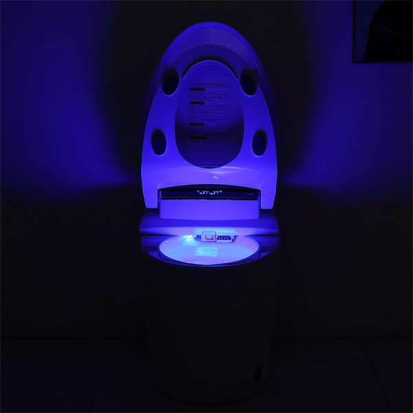 Bàn cầu điện tử EBS589